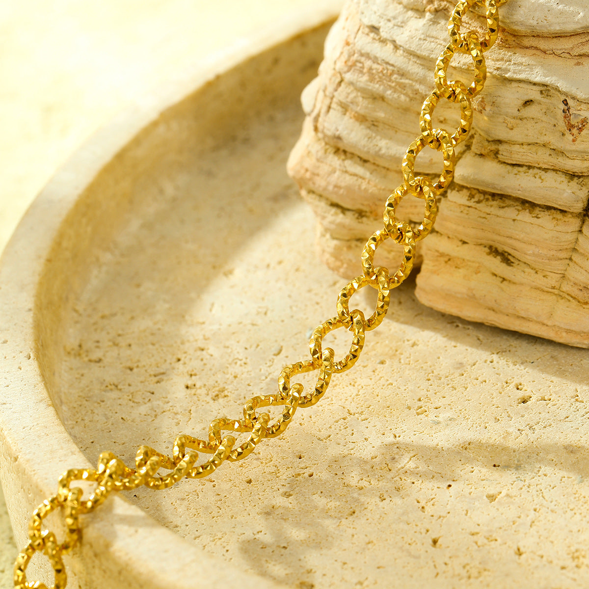 Collana alla moda in acciaio inossidabile stile OL con placcatura in oro 18K, design a catena a maglie larghe per donna