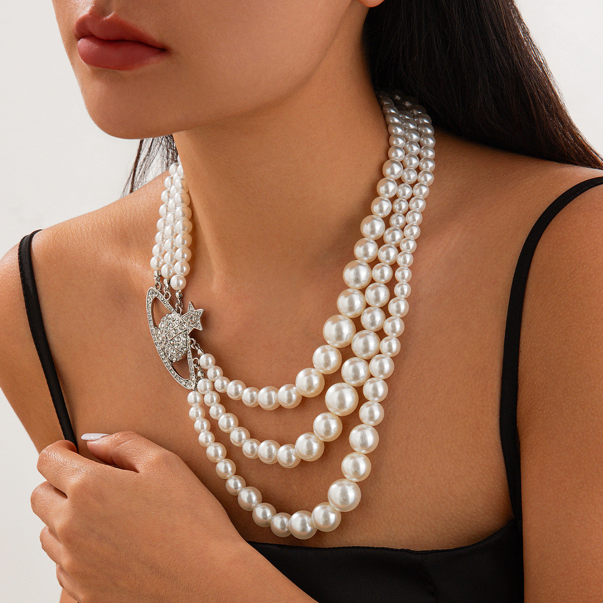 Collana con ciondolo a stella vintage in lega, intarsio di strass e nappe, da donna