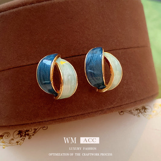 Vintage Geometric Hollow-Out Earrings with Enamel Finish in Alloy for Women Lightweight Luxe Ear Jewelry