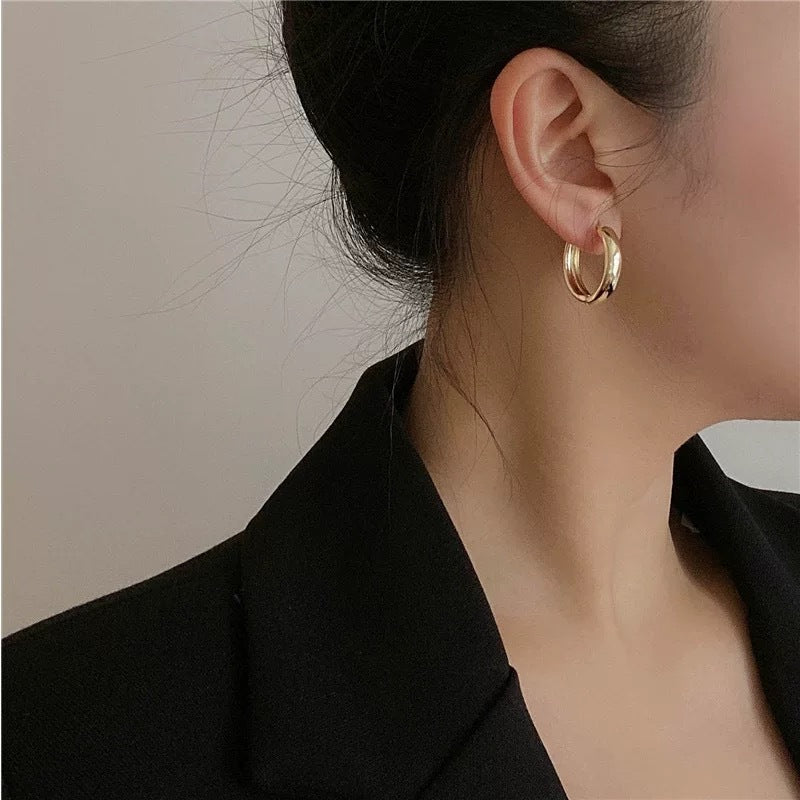 Pendientes de aro geométricos chapados en oro de acero de titanio minimalista para mujer, moda unisex, uso diario