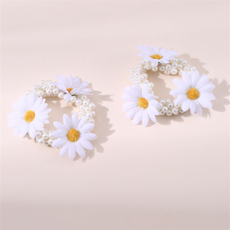 Cute Floral Hair Tie with Pink Flowers and White Daisy Design, Minimalist Pearl-Embellished Fabric Hairband for Kids