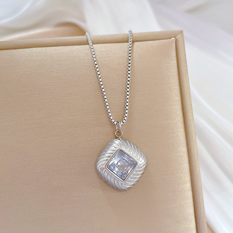 Minimalist Geometric Square Zirconia Titanium Steel Necklace for Women with Gold Plating and Beveled Edges