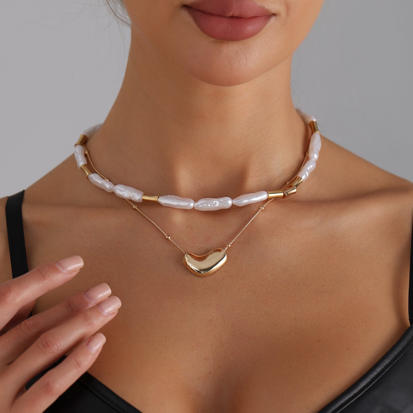 Minimalist Geometric Heart Alloy Plated Necklace with Pearl Accents for Women