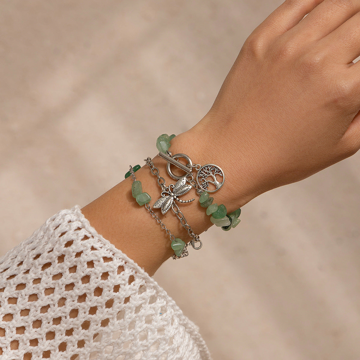 Pulsera de aleación en forma de estrella de estilo bohemio vintage con acabado galvanizado y diseño de cadena multicapa irregular
