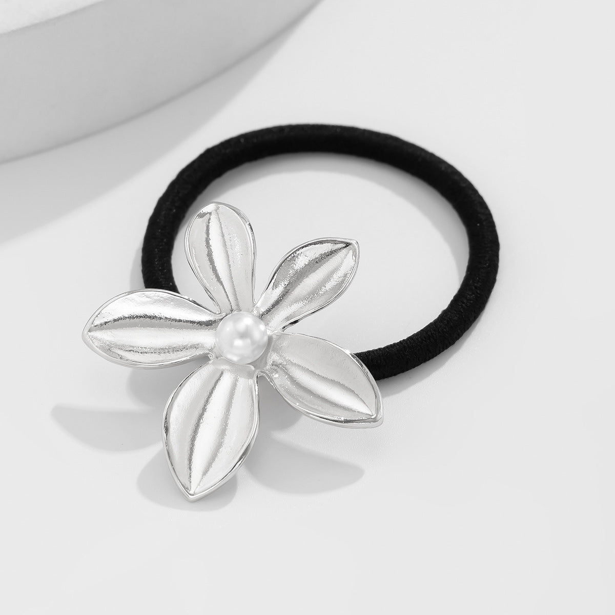 Fashionable Alloy Floral Bow Hair Tie with Imitation Pearl
