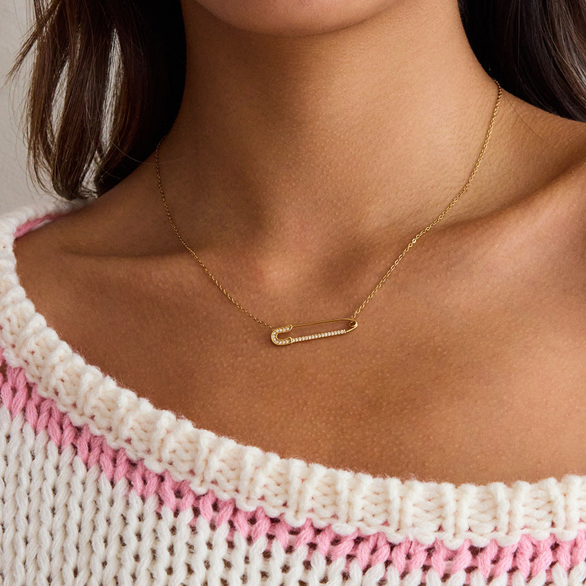 Collar minimalista de titanio con forma de clip de papel, chapado al vacío para mujer, cadena de clavícula de acero inoxidable hipoalergénico