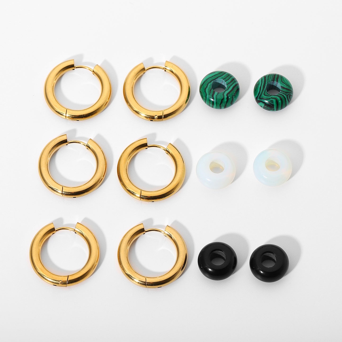 Orecchini Minimalisti Rotondi in Acciaio Inossidabile con Ciondolo Placcato Oro 18K