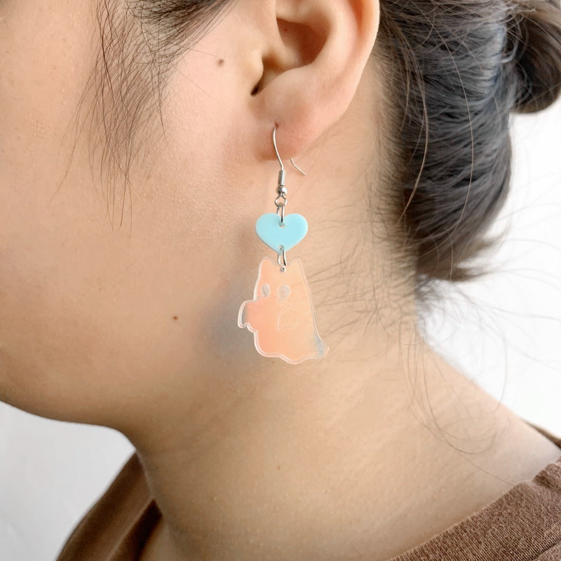Lindos aretes acrílicos de gato fantasma de Halloween con colores de caramelo y efecto iridiscente