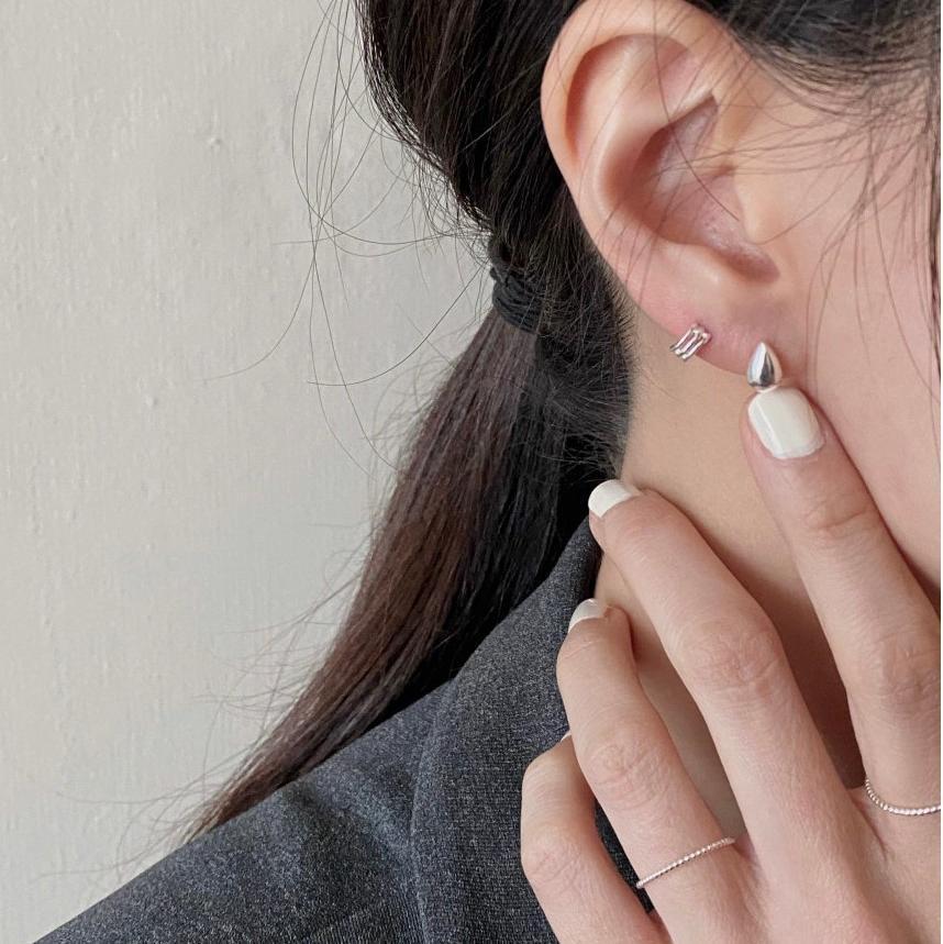 Minimalist Waterdrop-Shaped 925 Sterling Silver Stud Earrings for Women with Plated Finish