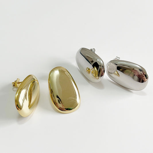 Orecchini ovali a goccia minimalisti con intarsio di perle in argento sterling 925 con placcatura in oro 18 carati e platino