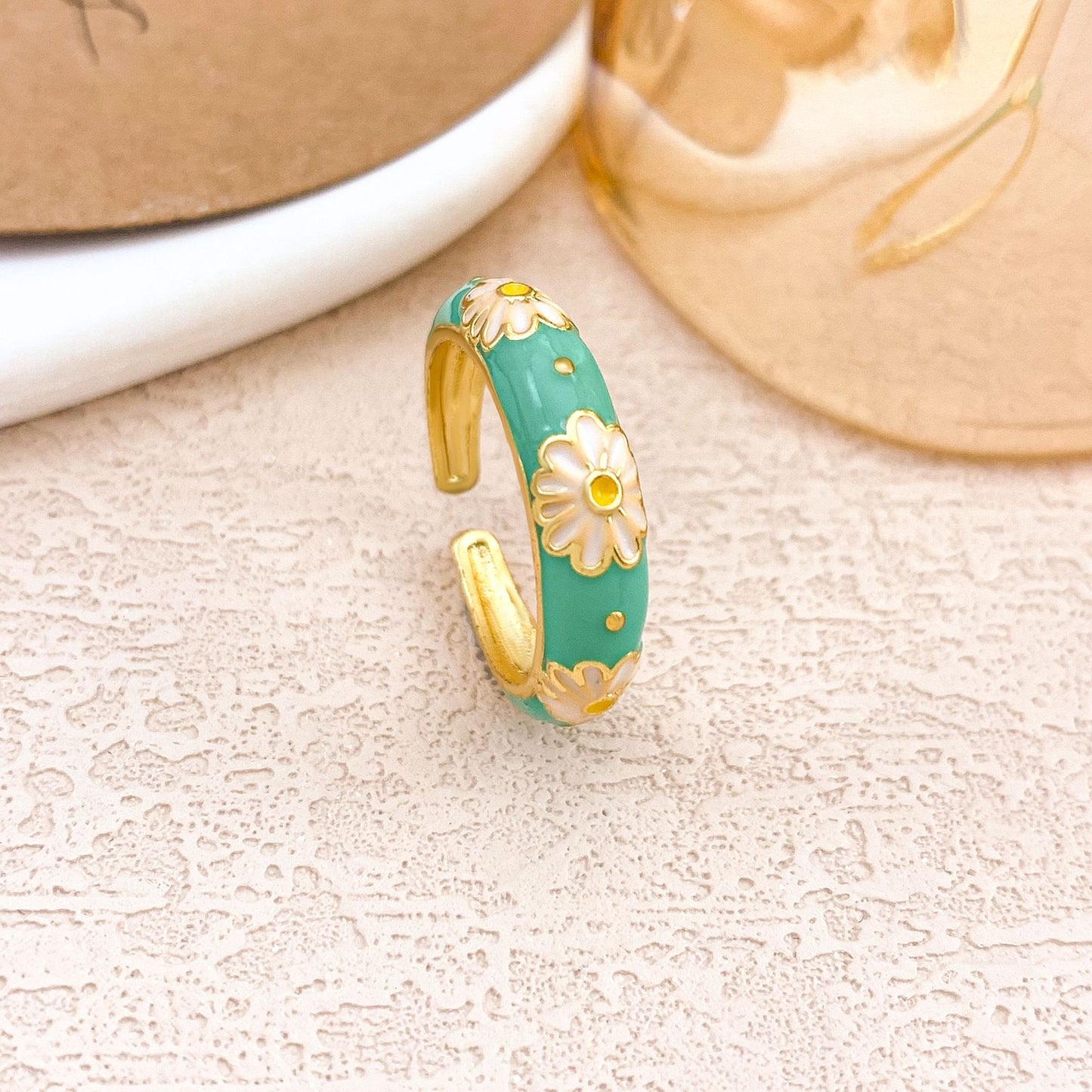 Sweet Floral Alloy Gold Plated Ring for Women