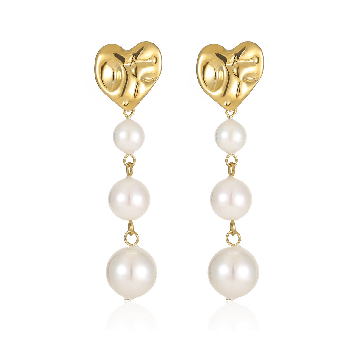 Pendientes colgantes con corazón arrugado de estilo vintage en acero de titanio con chapado en oro de 18 quilates y detalles de perlas