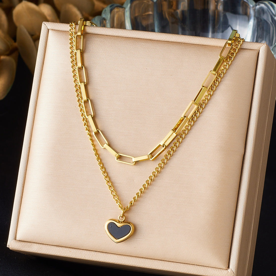 Elegant Vintage Gold Plated Stainless Steel Curb Chain Necklace with Heart and Bow Pendants