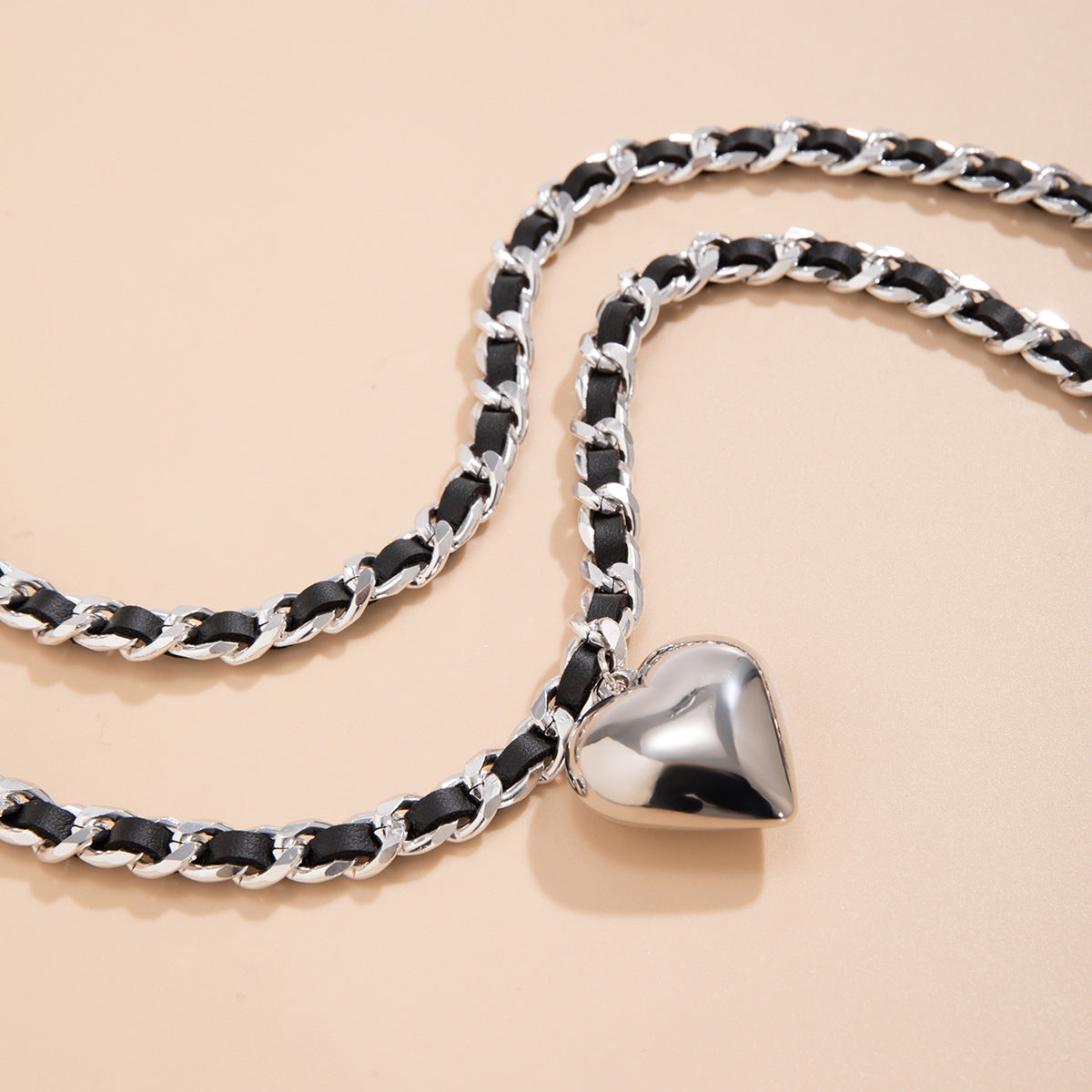 Collana con ciondolo geometrico a cuore vintage con catena in metallo placcato per donna