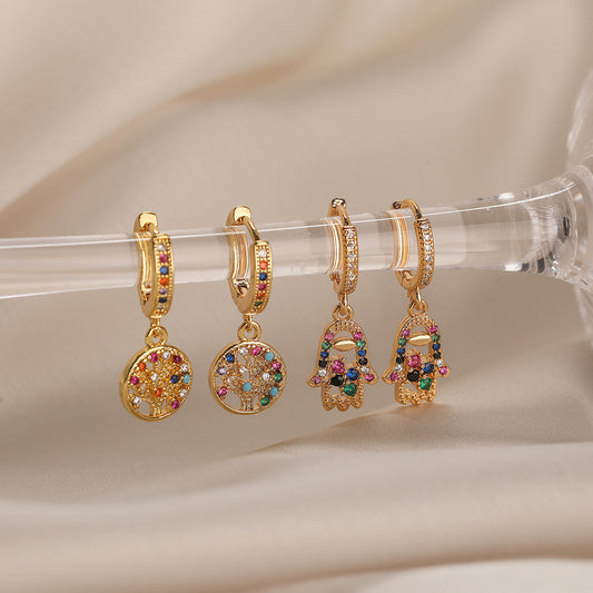 Orecchini minimalisti in ottone a forma di mano con palma geometrica, placcati in oro vero e con intarsio in zircone