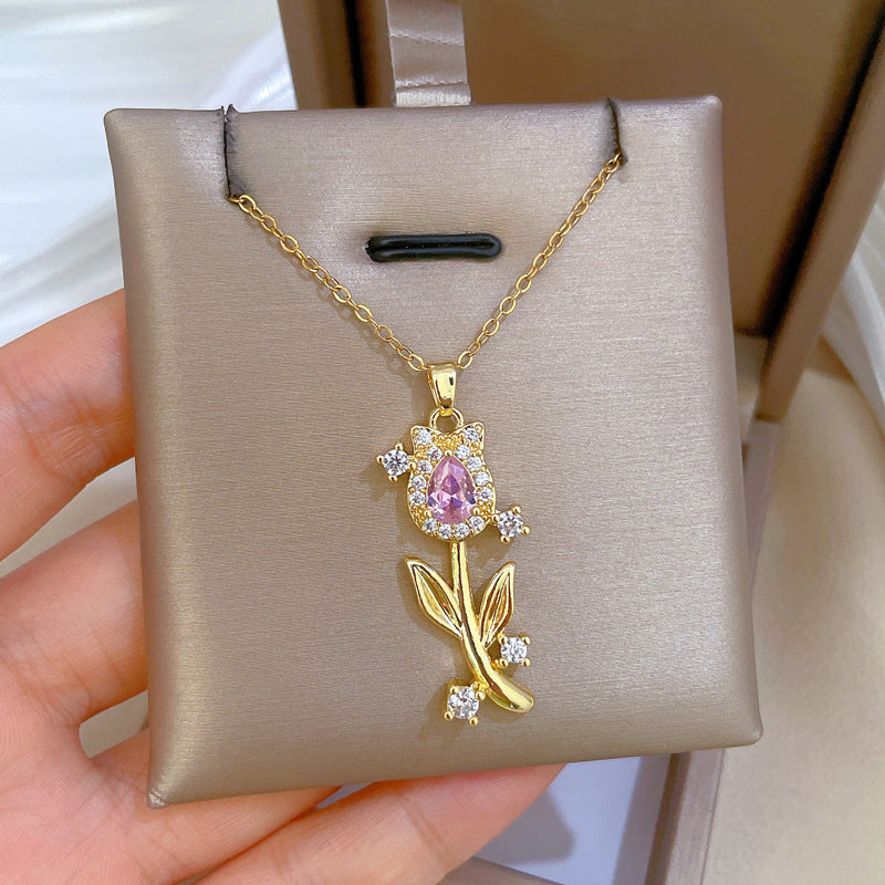 Collana da donna con ciondolo a tulipano di lusso interamente in strass, catena delicata per clavicola in acciaio al titanio con design geometrico