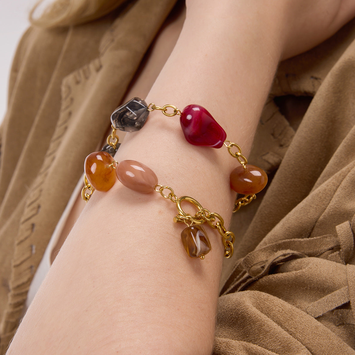 Bracciale a Cuore in Resina Stile Retrò con Finitura Galvanica per Donna, Accessorio di Moda Leggero e di Lusso