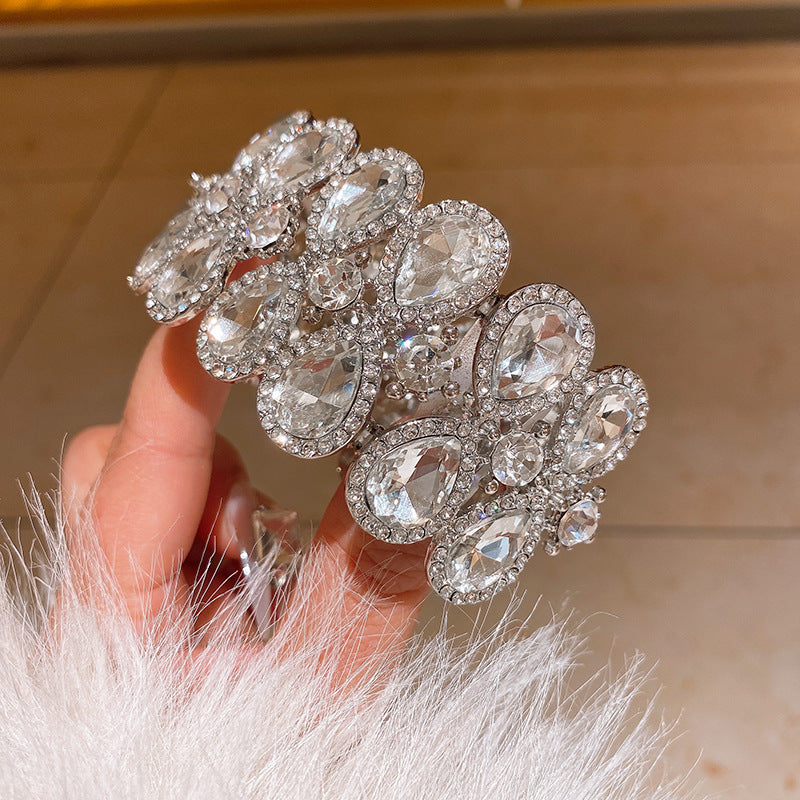 Elegant Teardrop Rhinestone Inlaid Alloy Stretch Bracelet for Women