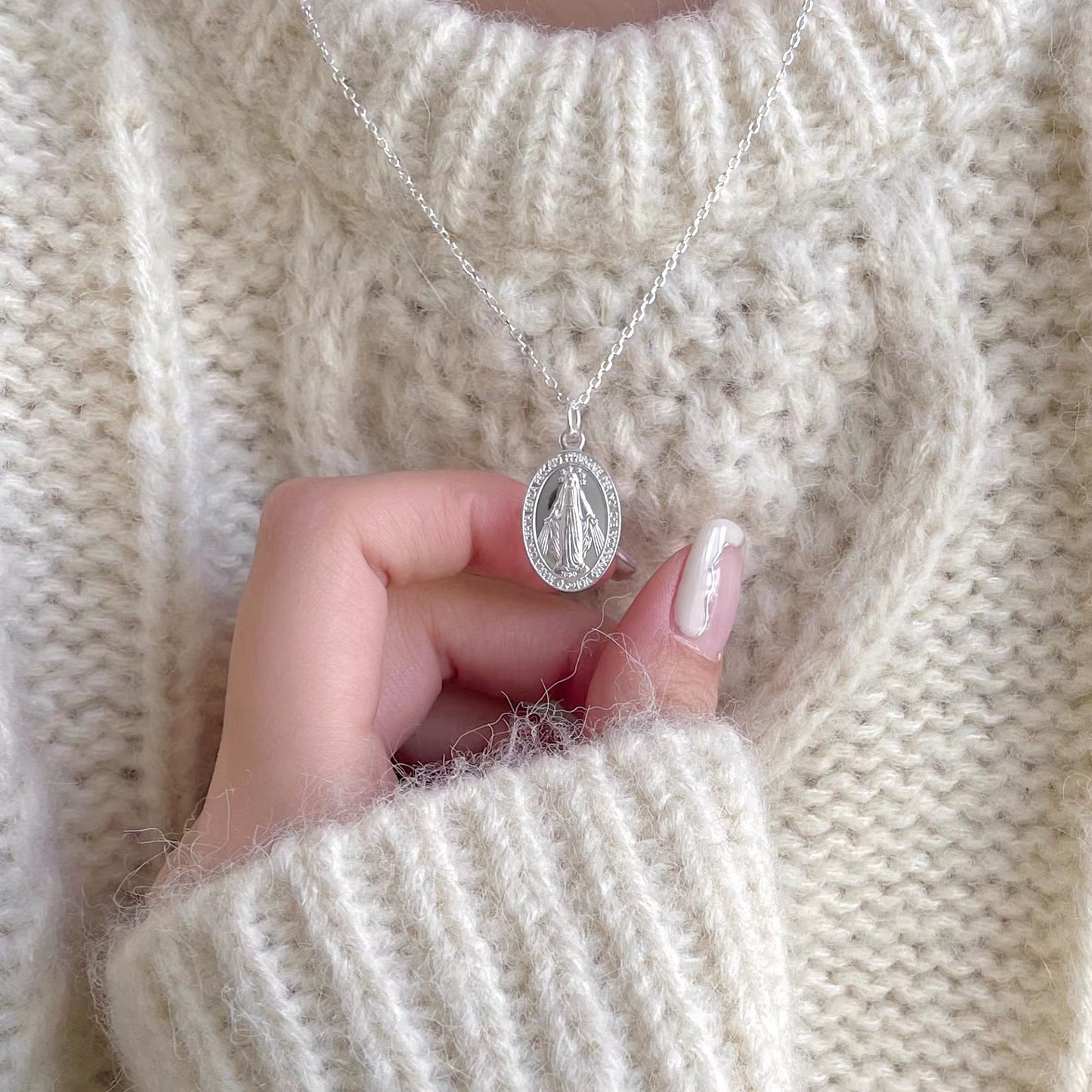 Vintage Minimalist 925 Sterling Silver Round Pendant Ball Chain Necklace