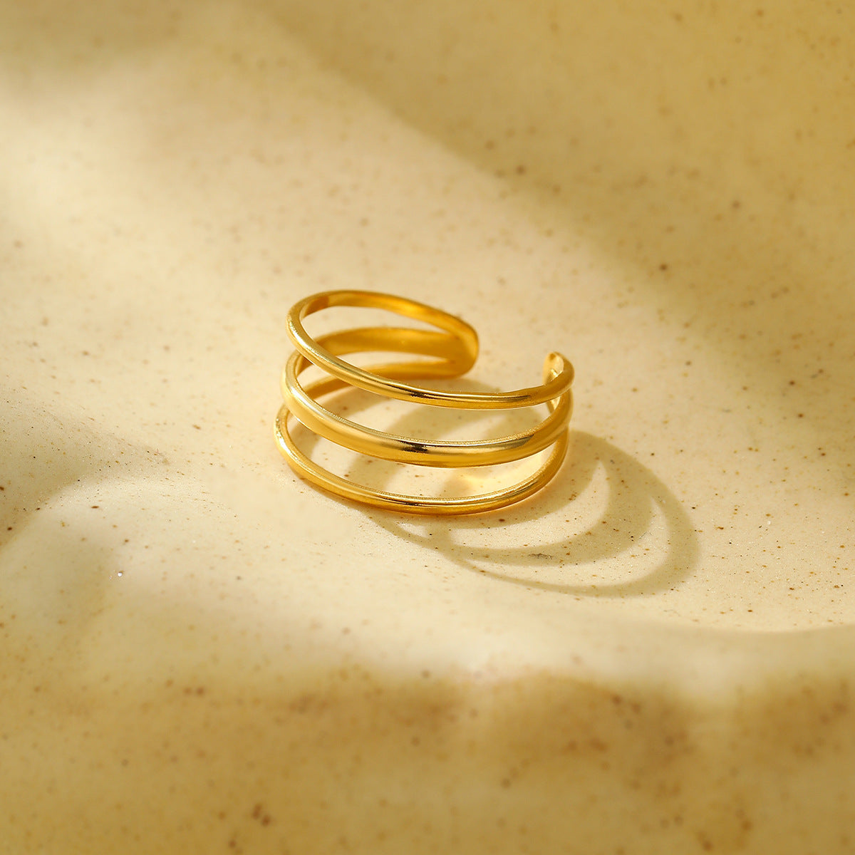 Anillo ajustable geométrico minimalista retro de acero de titanio para mujer con acabado chapado