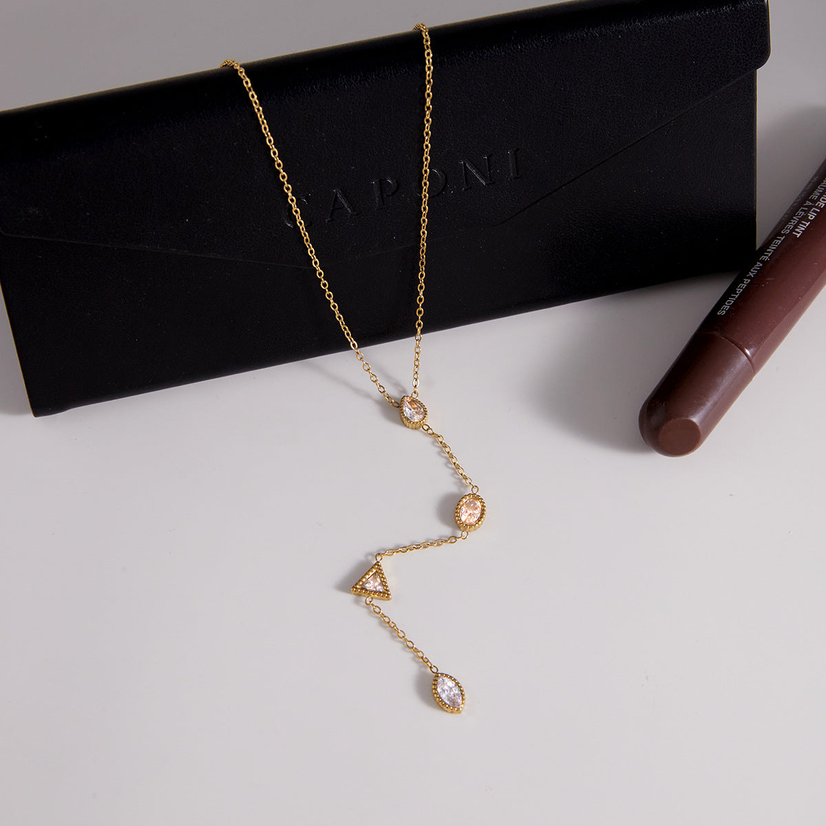 Collana da donna a catena con ciondolo in acciaio inossidabile geometrico minimalista placcato oro 18 carati PVD