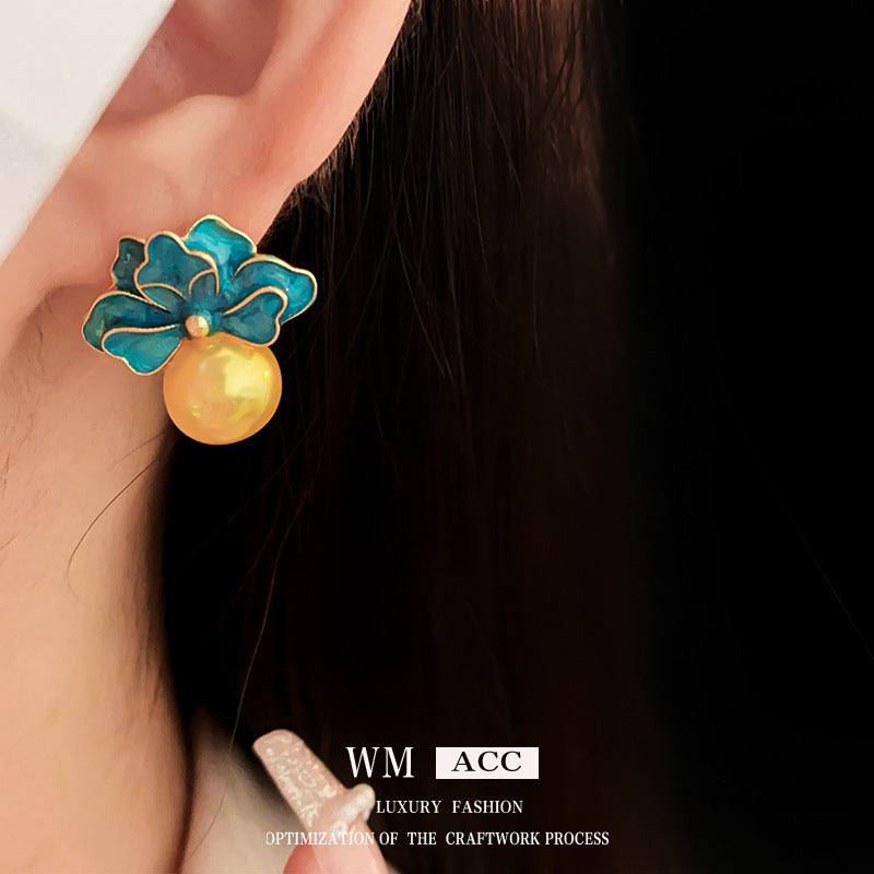 Vintage Floral Earrings with Enamel Finish and Pearl Accents in Alloy, French Retro Style Women's Fashion Ear Studs