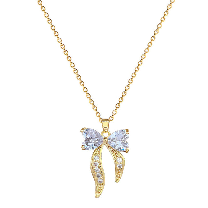 Collana con Ciondolo a Forma di Cuore e Farfalla Minimalista Dolce con Strass da Donna in Acciaio al Titanio con Delicata Catena alla Clavicola