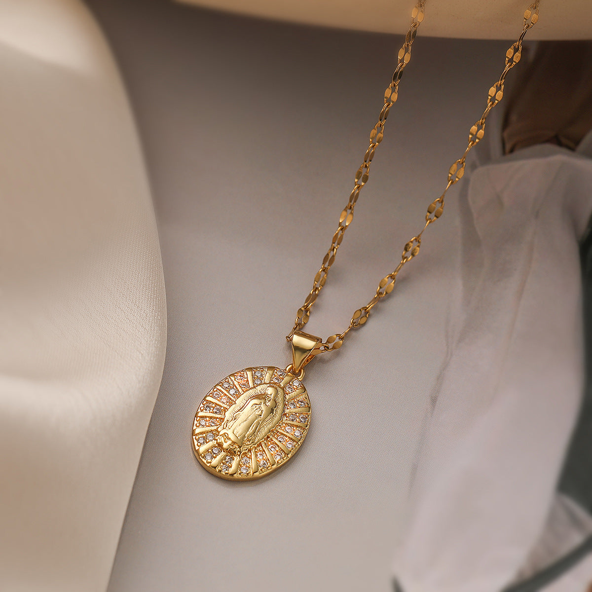 Minimalist Geometric Maria Pendant Necklace for Women with Copper Base Plated in 18K Gold and Zircon Inlay