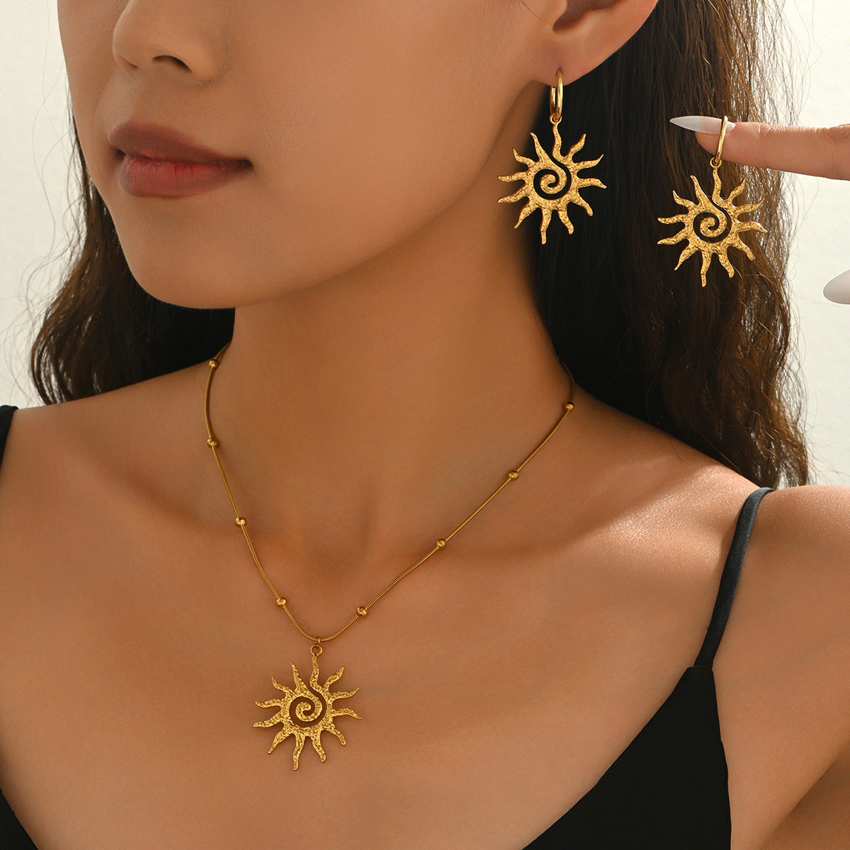 Floral Sunflower Pendant Necklace and Earrings Set for Women Zinc Alloy Plated Fashion Collarbone Chain Jewelry