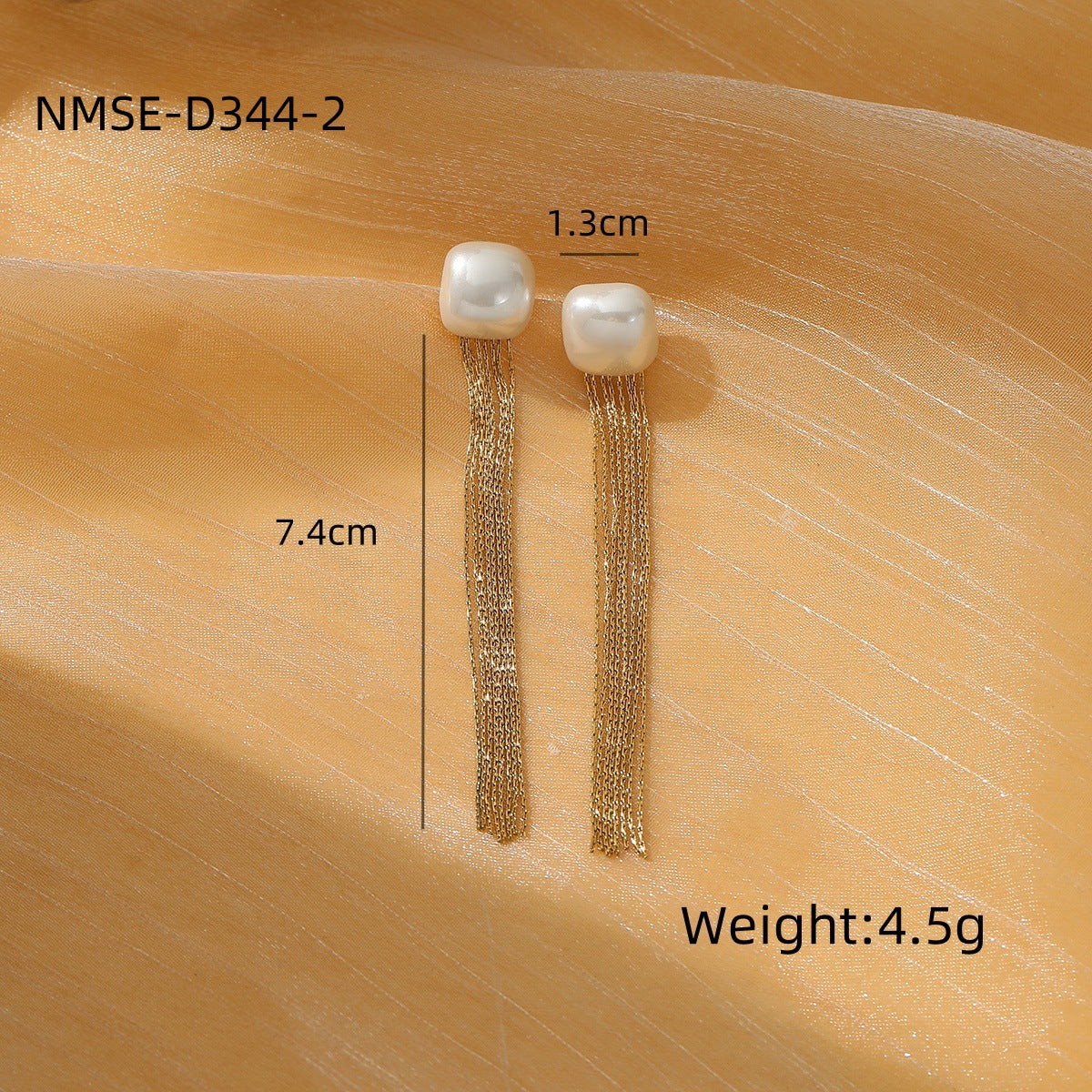 Orecchini da donna alla moda in acciaio al titanio con frange di perle, finitura placcata ed elegante design minimalista