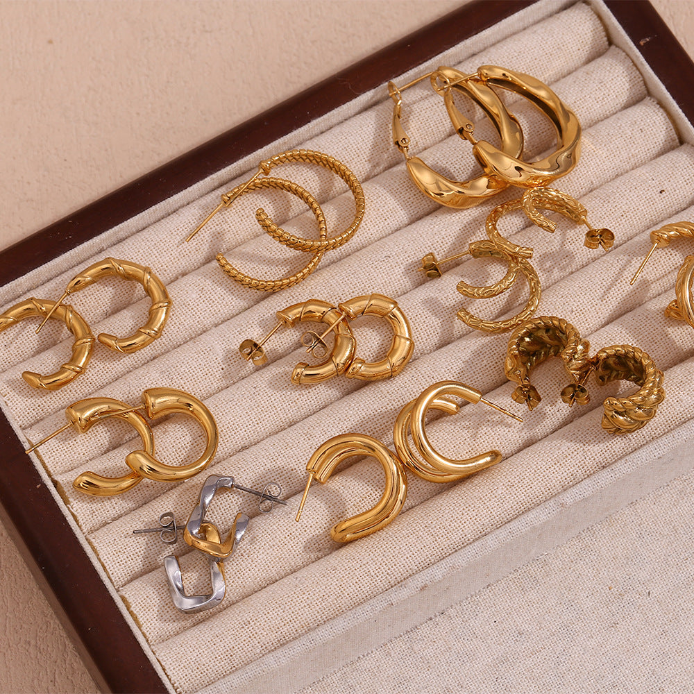 Orecchini vintage eleganti placcati oro 18K in acciaio al titanio geometrici cavi a doppio strato a forma di C