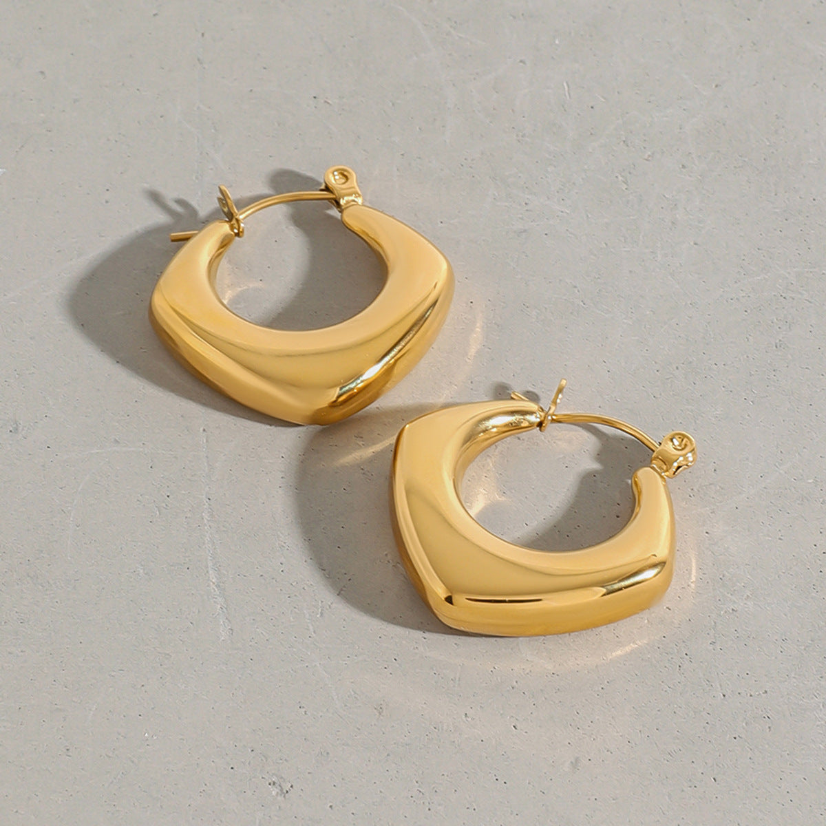 Orecchini a Cerchio Geometrici alla Moda per Donna Placcati Oro 18K in Acciaio Inossidabile Leggeri Ipoallergenici
