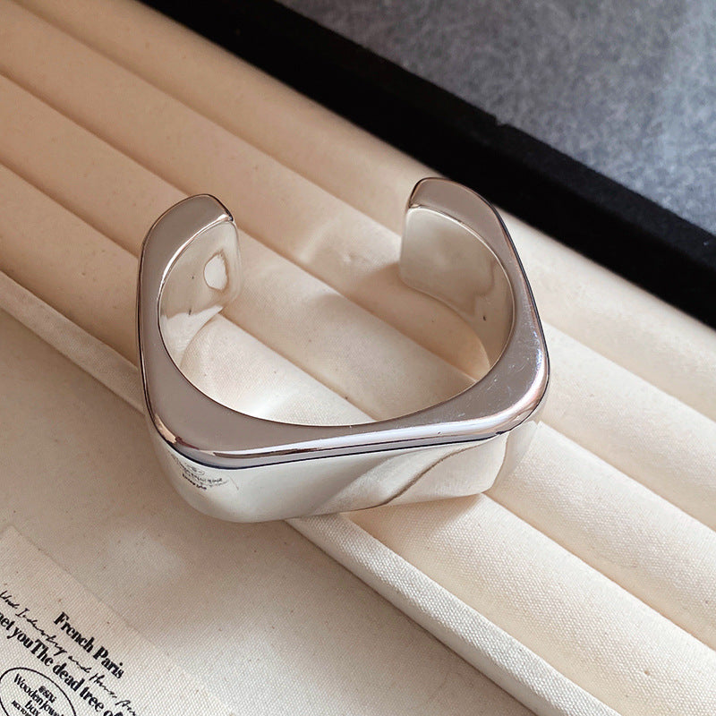 Bracciale in acrilico aperto a onda, design geometrico ovale, stile minimalista esagerato, alla moda, leggero, lussuoso, gioiello da mano