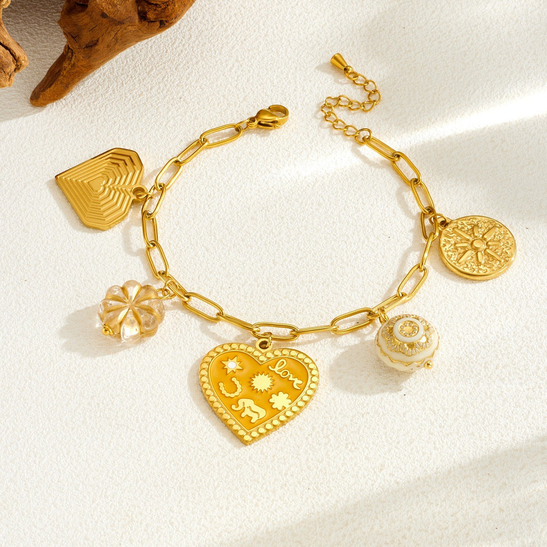 Vintage Elegant Heart Gold Plated Stainless Steel Pendant Bracelet for Women